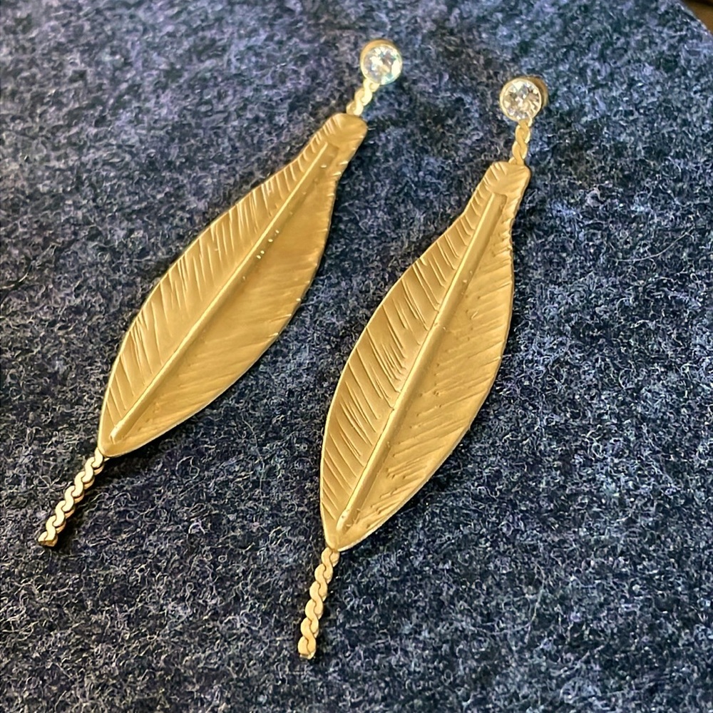 By Aris Handmade in NYC Gold Swarovski leaf Earrings Nickel free . NEW w/o tags